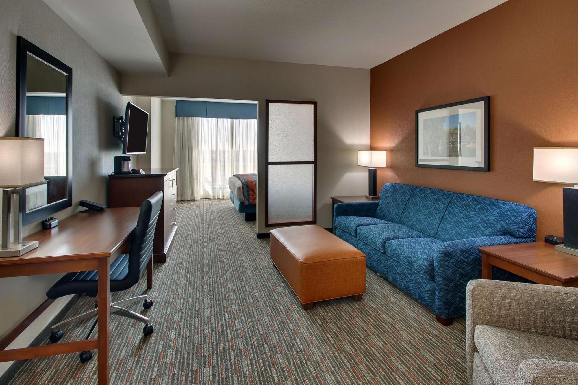 Drury Inn & Suites Iowa City คอรัลวิลล์ ภายนอก รูปภาพ