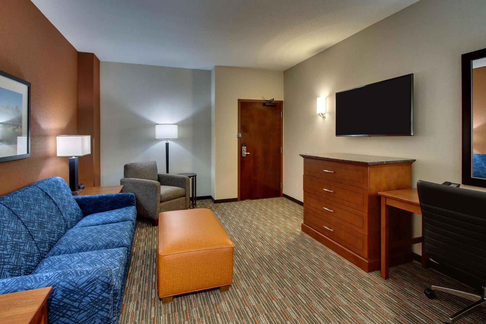 Drury Inn & Suites Iowa City คอรัลวิลล์ ภายนอก รูปภาพ